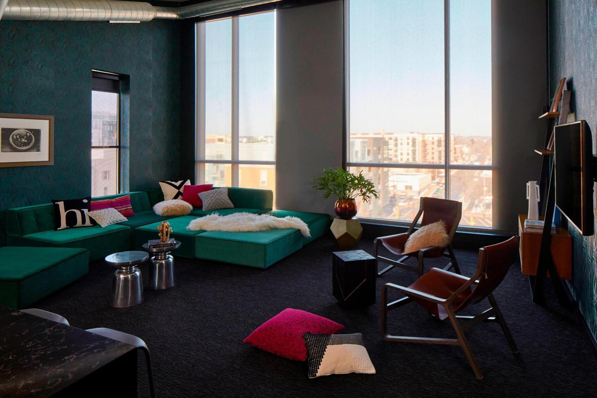 Moxy Minneapolis Uptown Екстер'єр фото