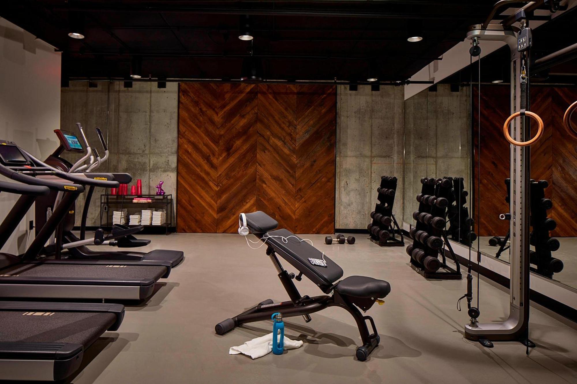 Moxy Minneapolis Uptown Екстер'єр фото